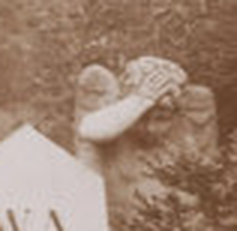 1905年　モーツァルトの墓　拡大